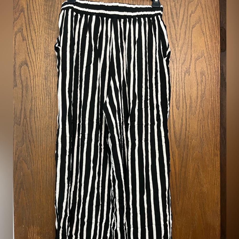 H&M black and white wide leg trousers